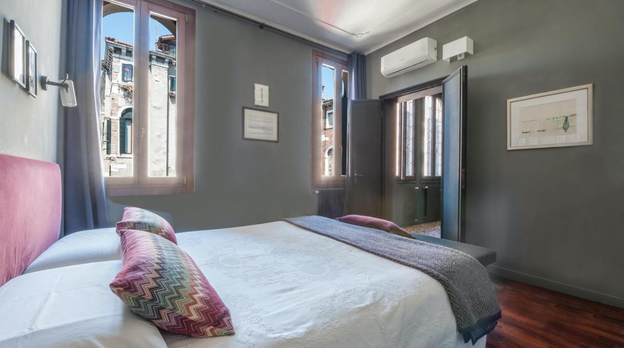 Stylish Renovated In The Heart Of The City Venise